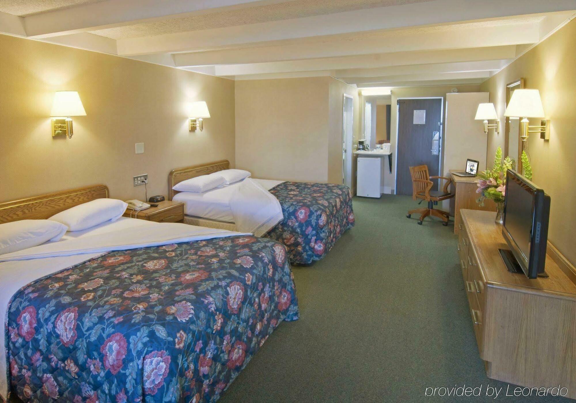 Americas Best Value Inn - Campus View Eau Claire Rum bild
